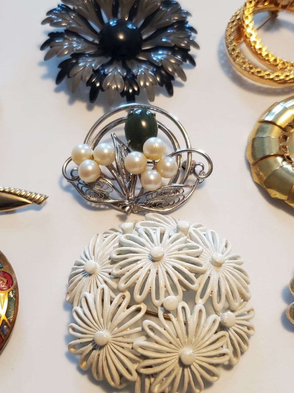 15 Brooches, items # A 2006 2020, wt. 252 grams. - Picture 7 of 14